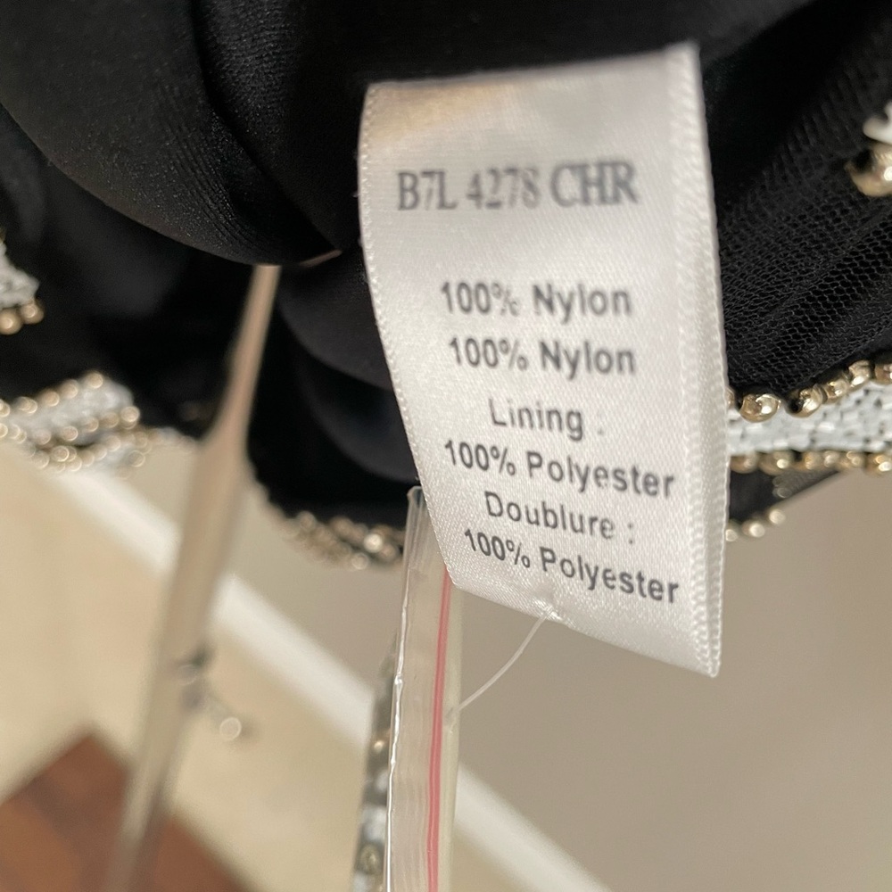 Parker Black Beaded Open Back Cocktail Dress Size 4 - Picture 9 of 9